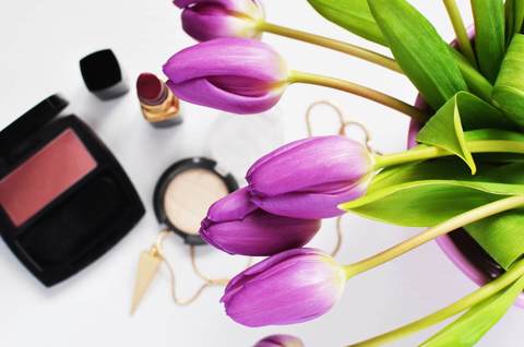 Medium beauty cosmetic cosmetics 3190