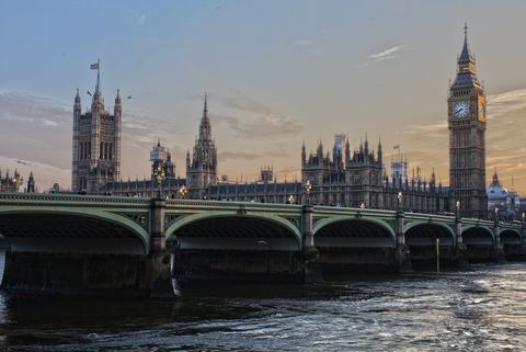 Medium london 530055 1920  1 