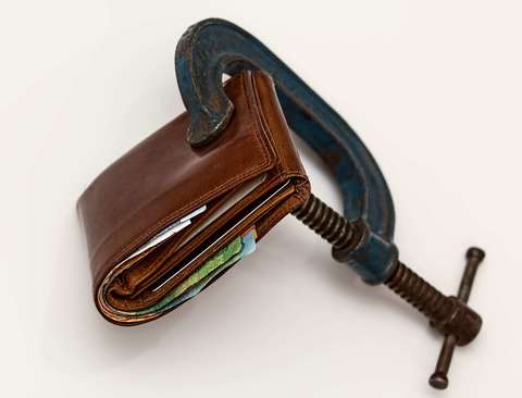 Medium c clamp cash close up 46242